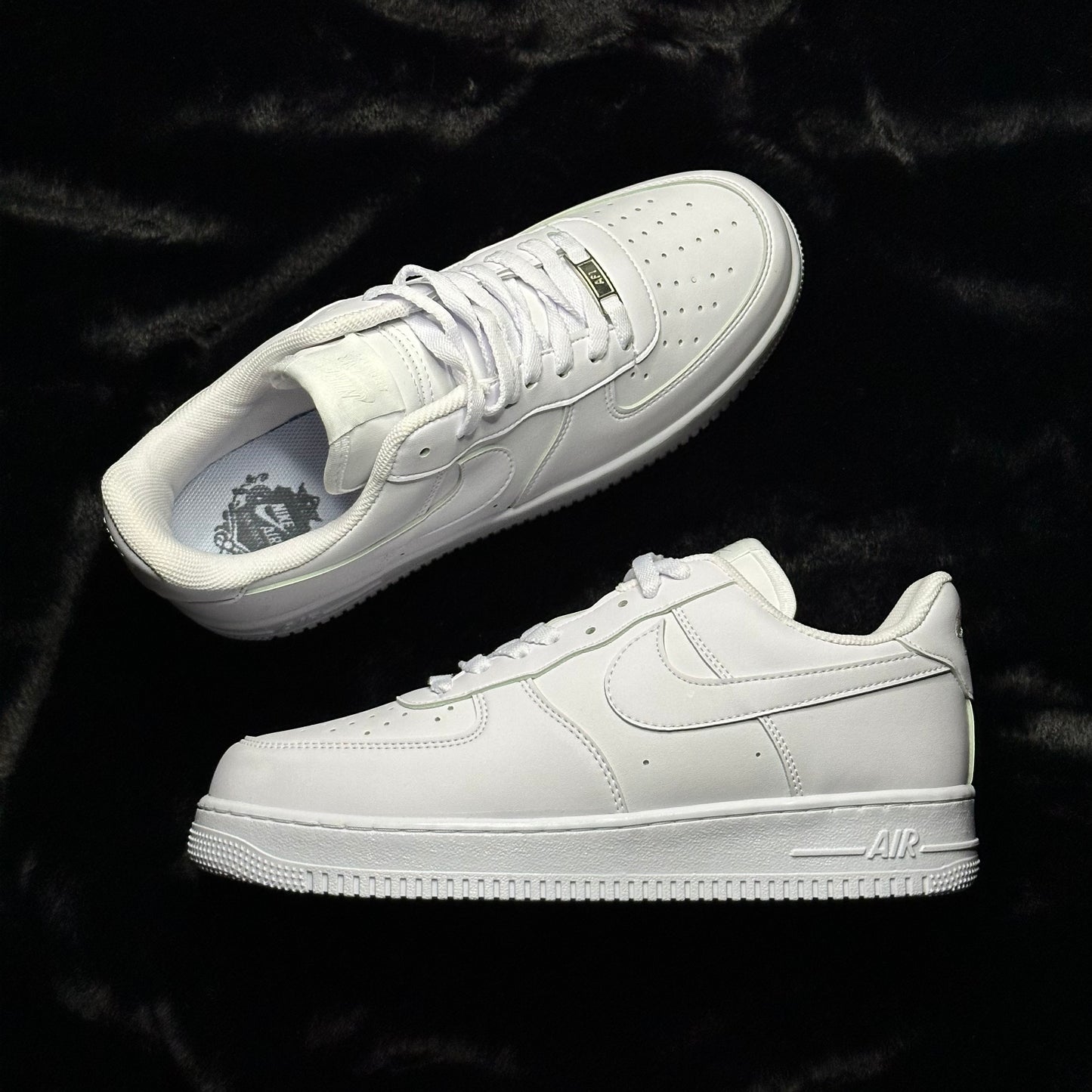 NIKE Air Force 1