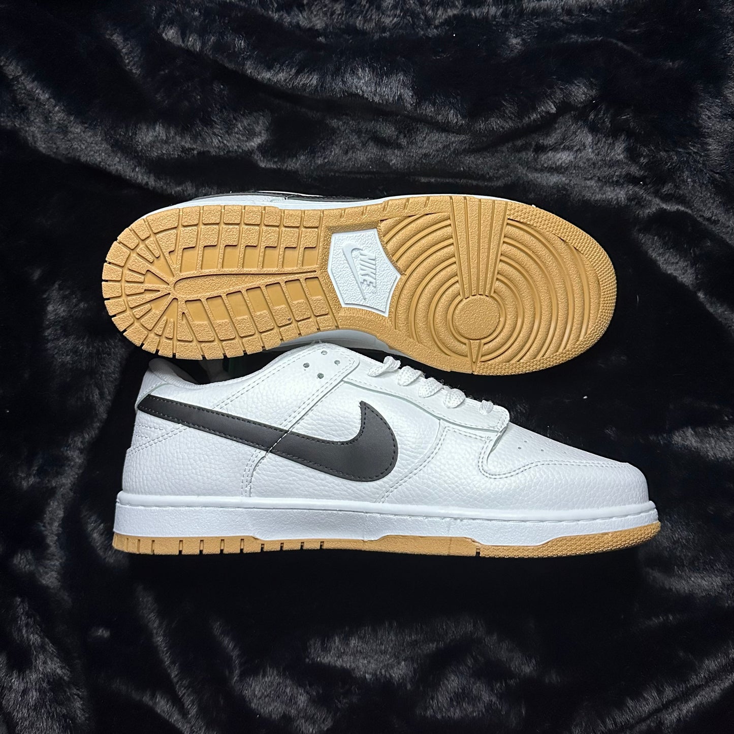 NIKE SB Dunk Low White White Gum